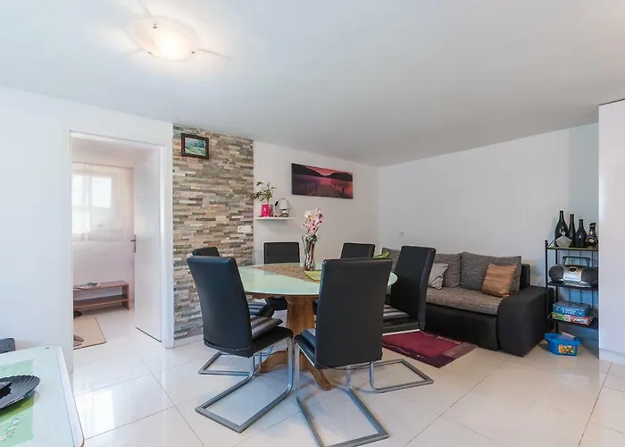 Salak דירה פולה