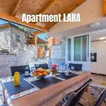 Salak Apartman Pula
